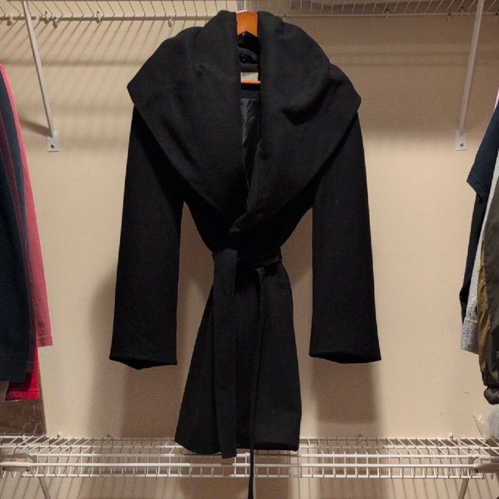 Tahari Black Women's Cape Coat